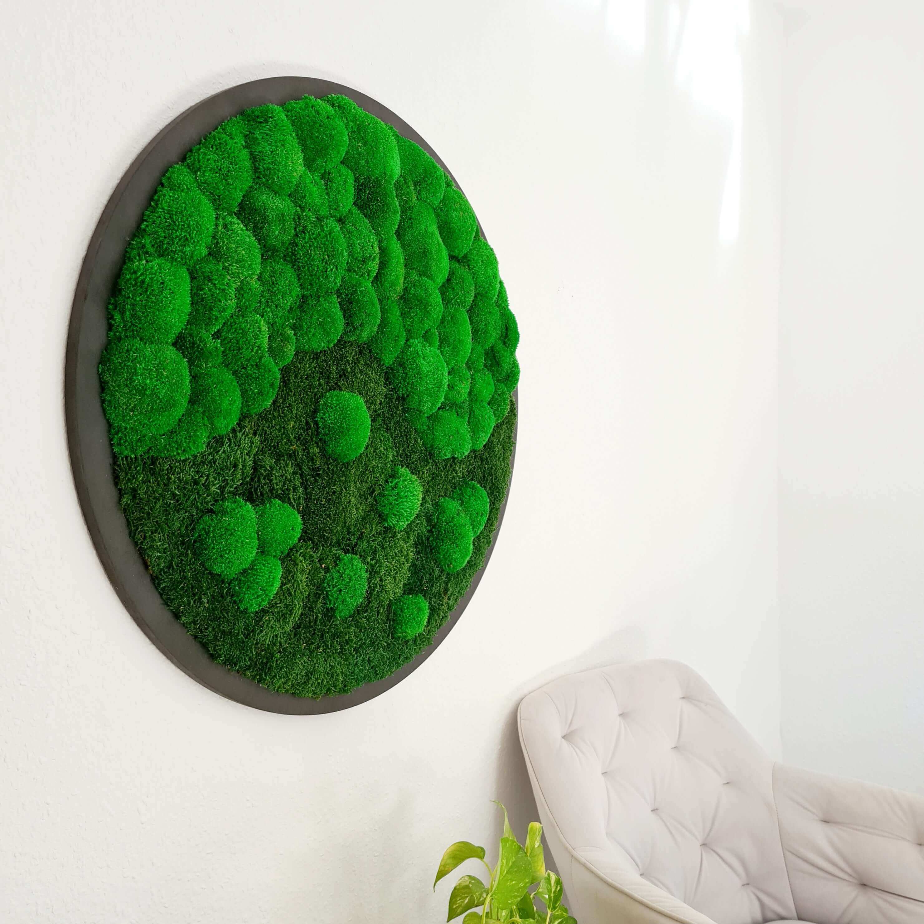 Moosbild rund mit randlosem Wellenförmigen Design von Moser- the green wallart