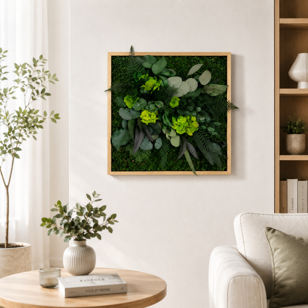 Pflanzenbild im antik goldenen Holzrahmen